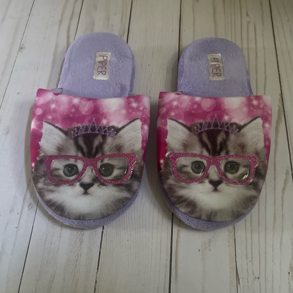 Girls cat slippers